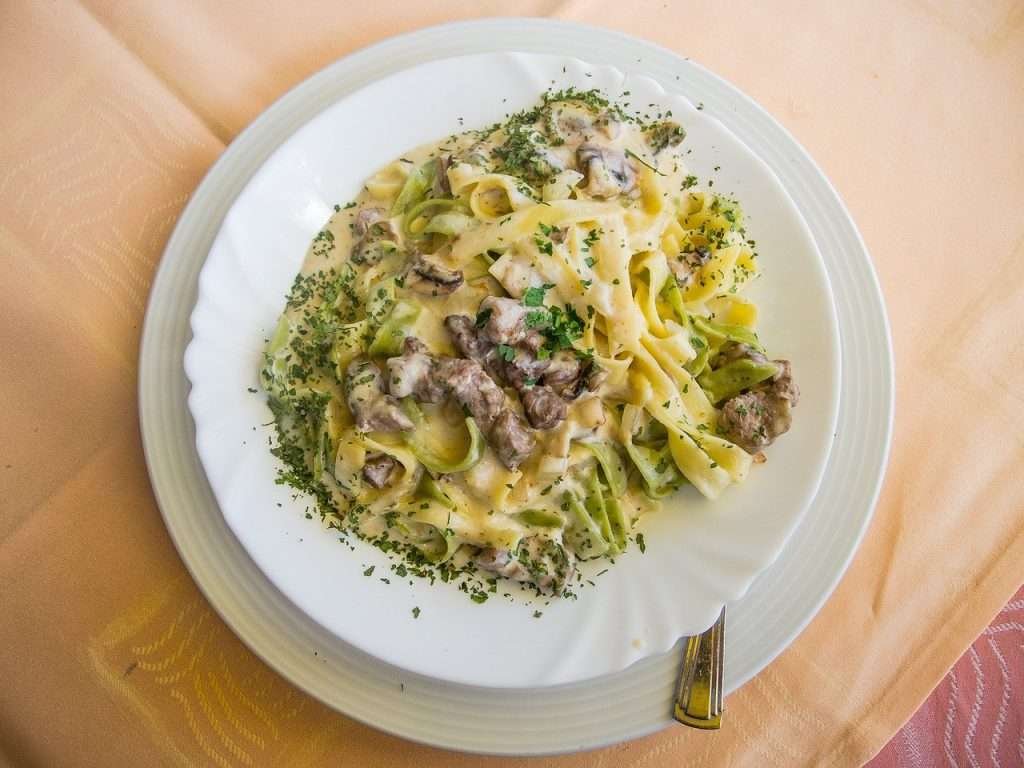 noodles, pasta, italian-527651.jpg